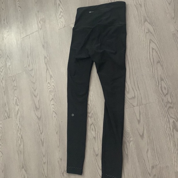 Lululemon Zoned In Tights 27” - Picture 4 of 5